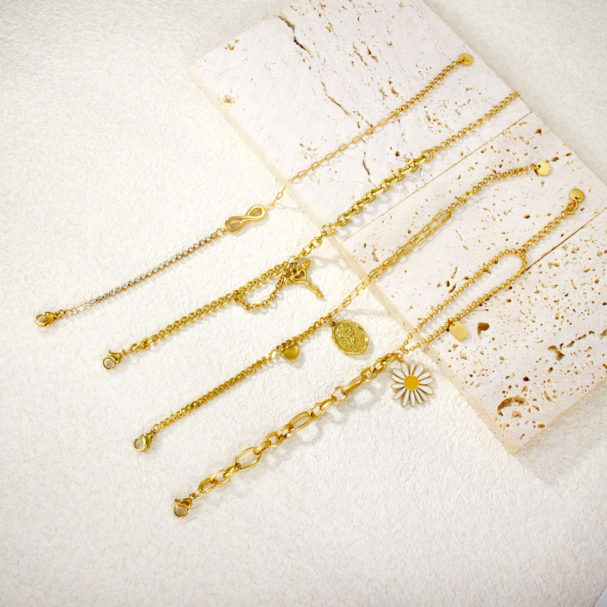 时尚18K镀金不锈钢雏菊手链